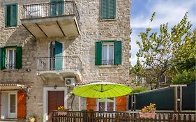Nice Apartment In Zonza With Kitchenette